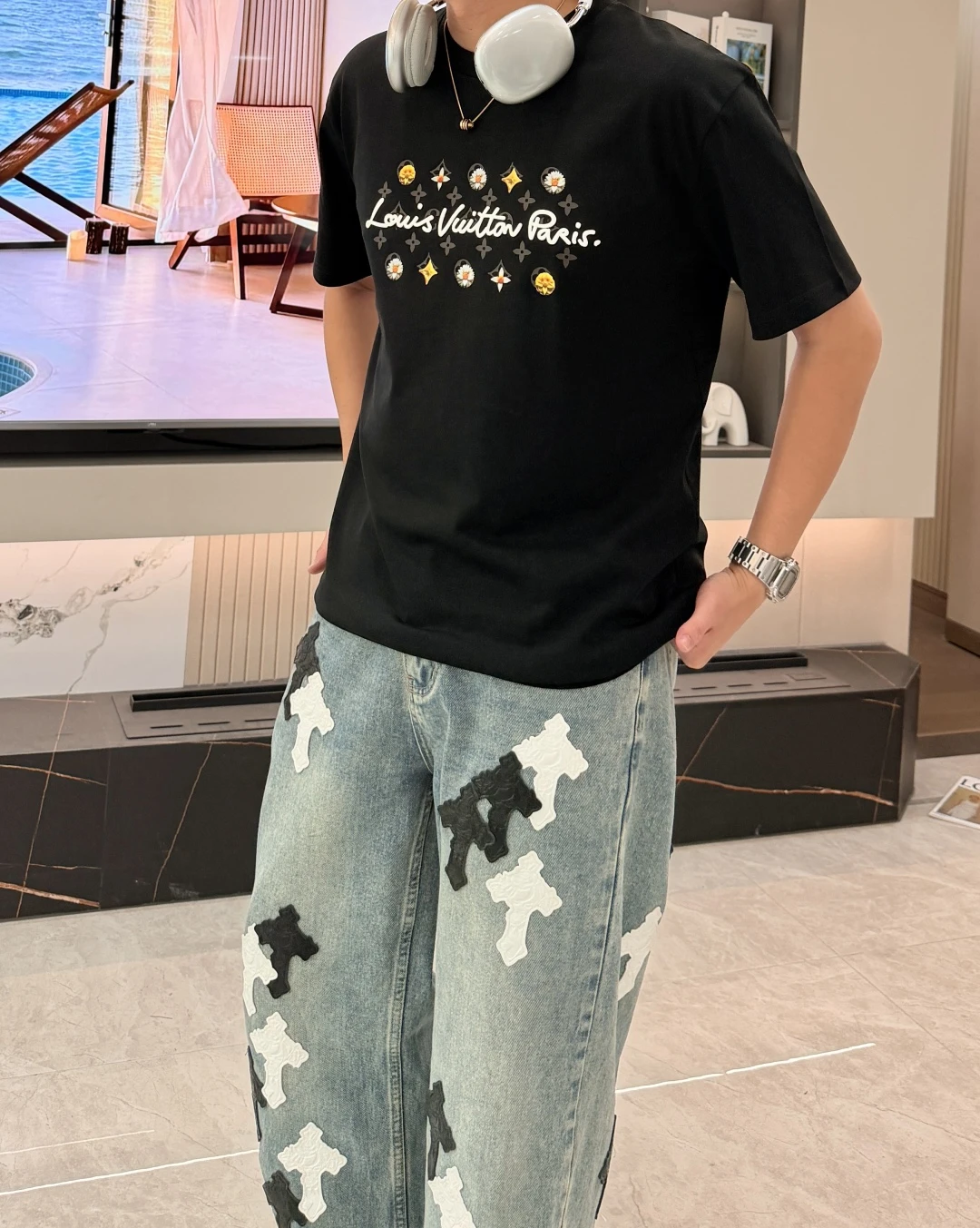 Louis Vuitton T-Shirt — 6f9e5850