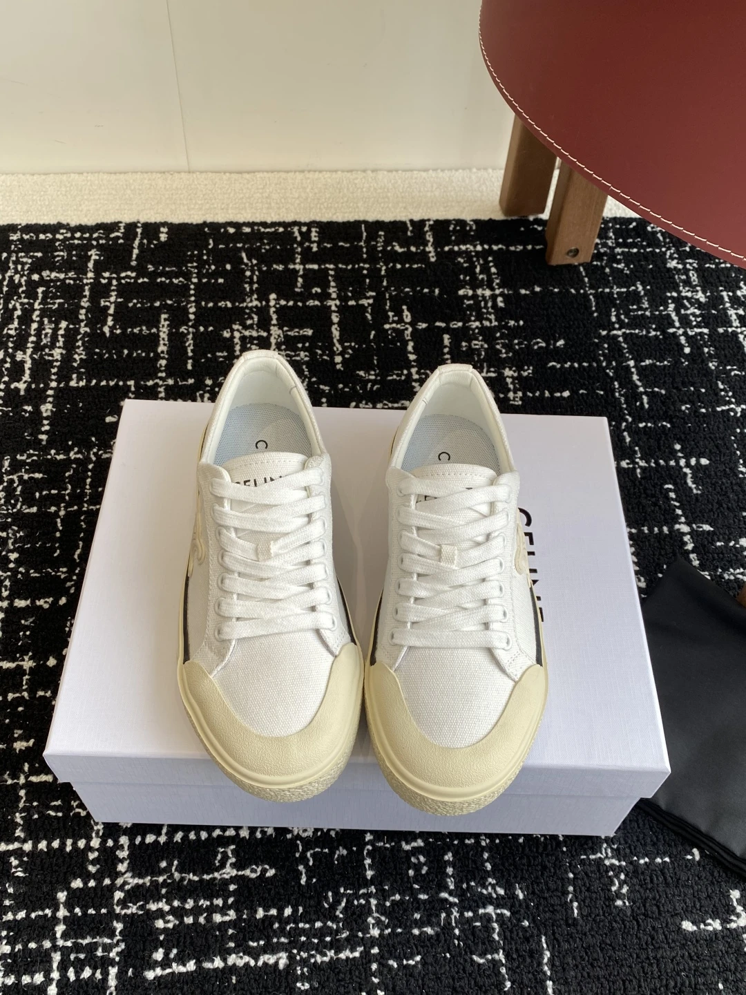 Celine Sneakers — 3bfbe2de