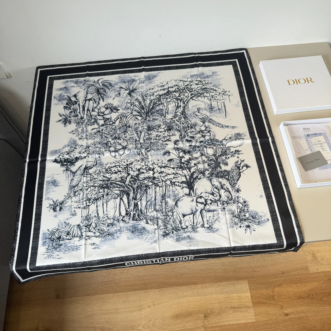 Dior Scarves — 4a075dfe