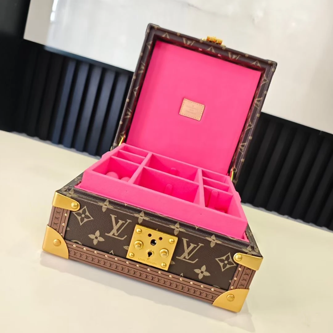 Luggage — 025f944c