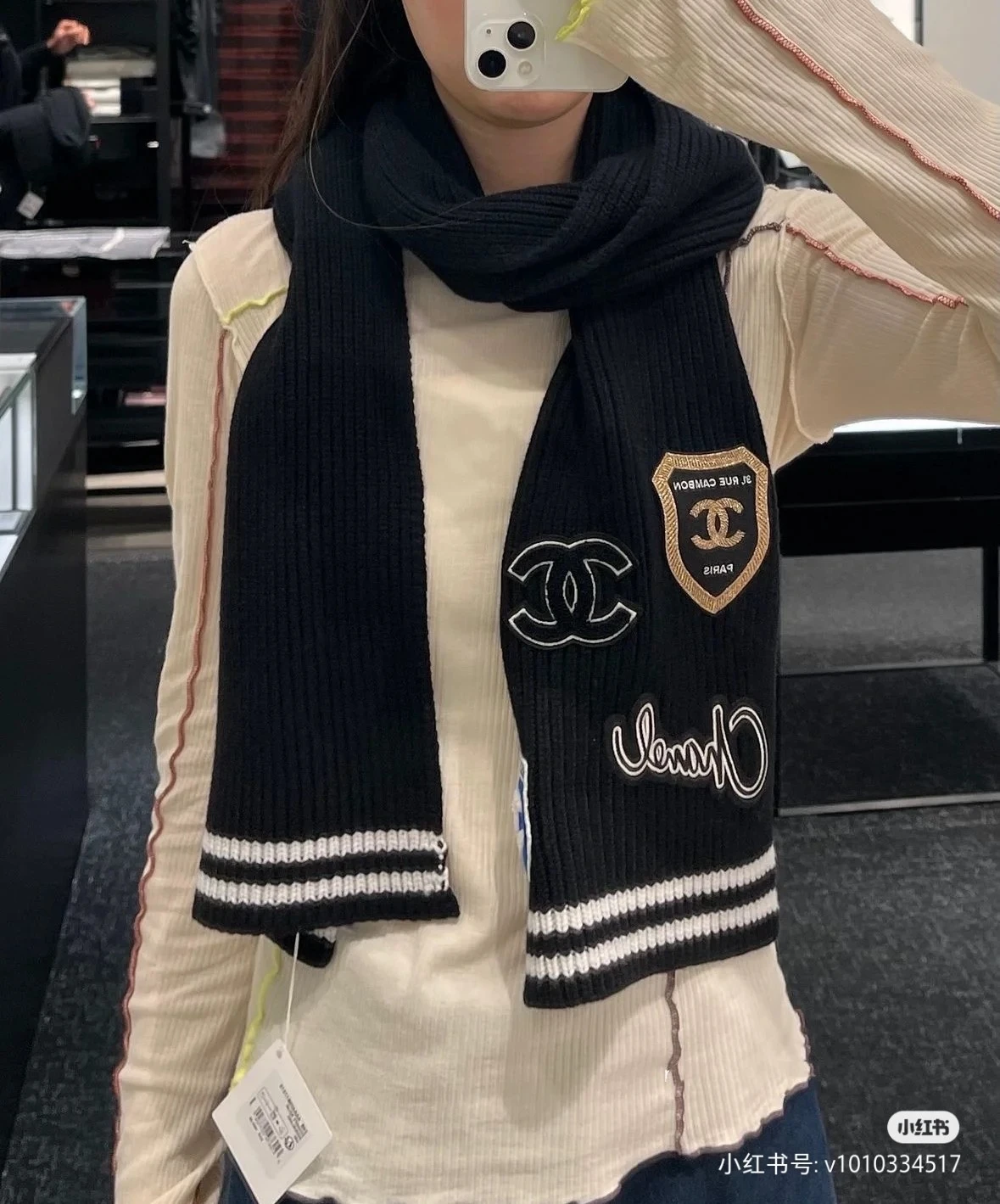 Scarves — 37904c50
