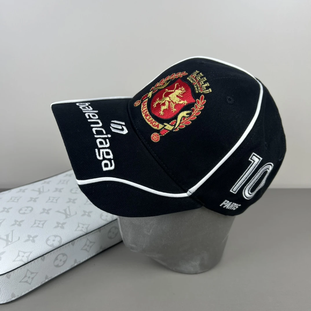 Balenciaga Hat — 4cc62b6a