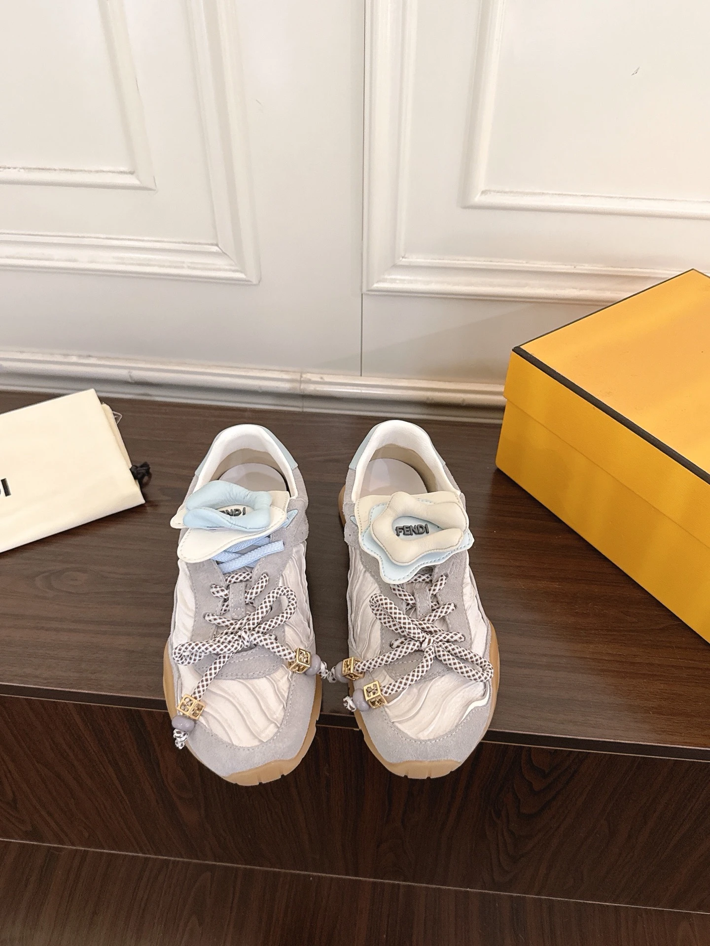 Fendi Sneakers — 400e77ae