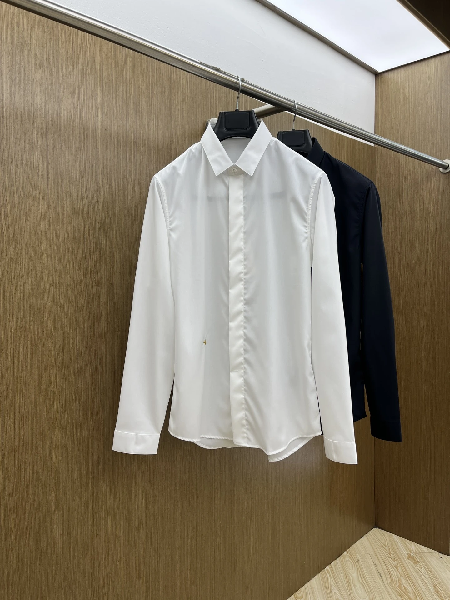 Shirts — a41ec935