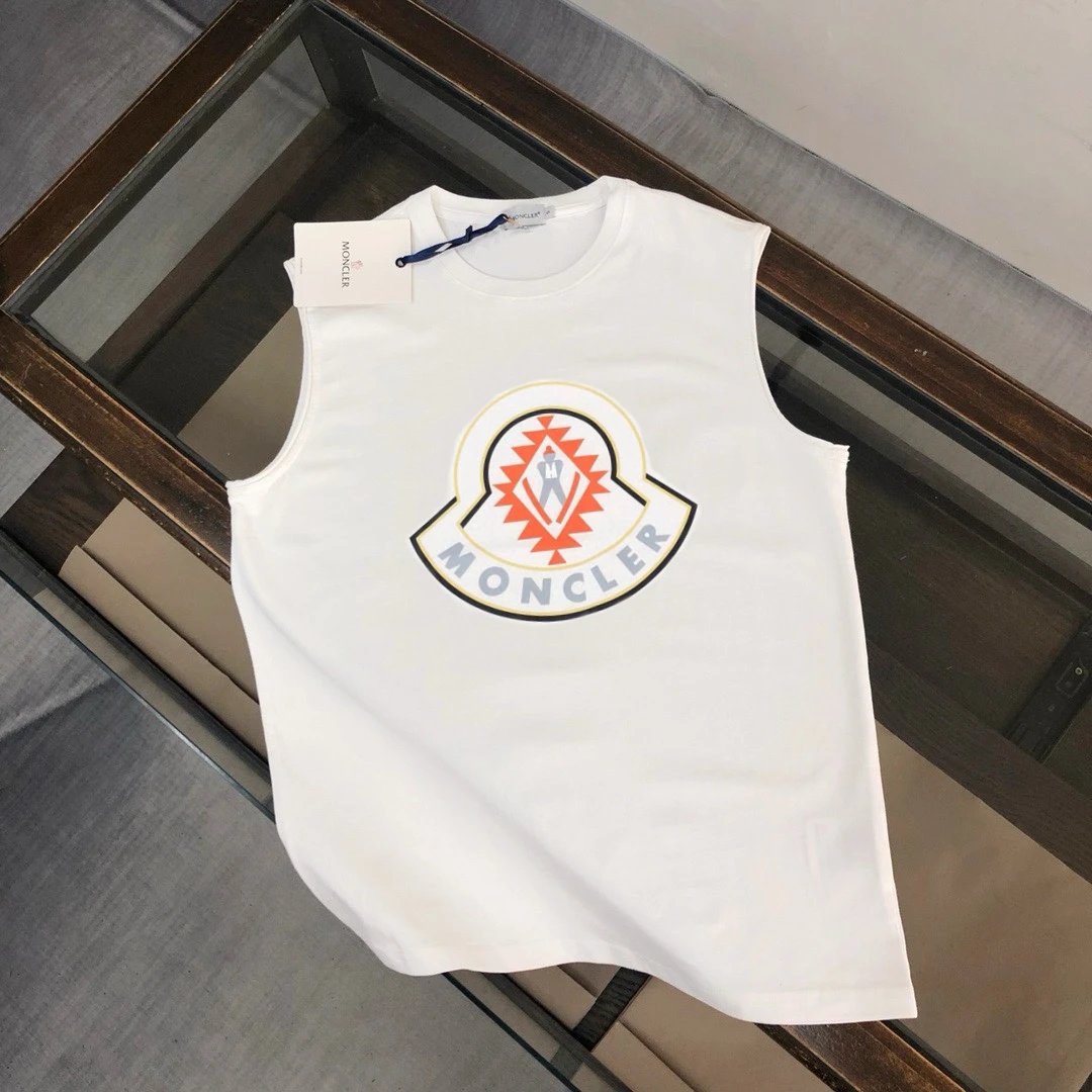 Moncler T-Shirt — e44acd6e