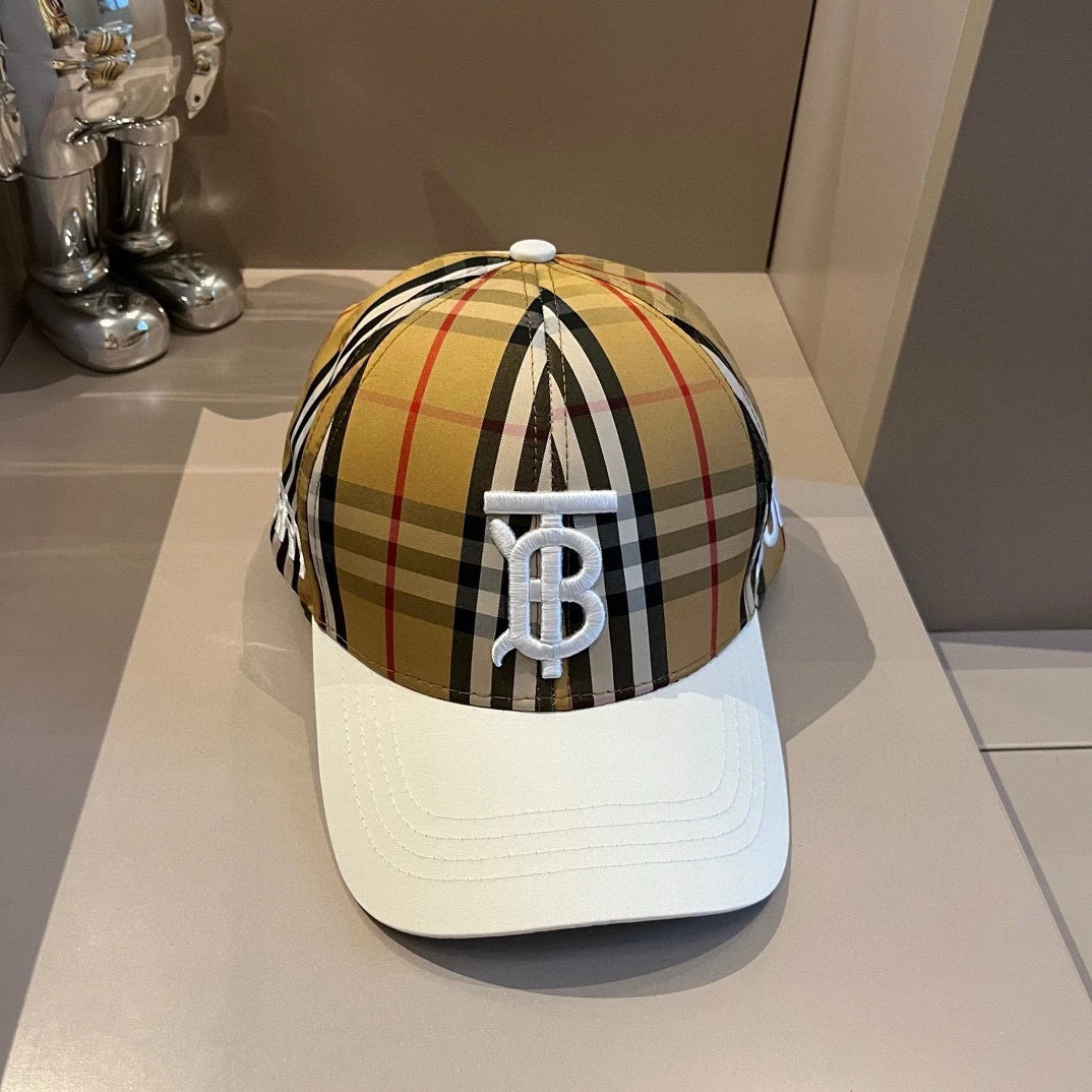 Burberry Hat — b4eee631