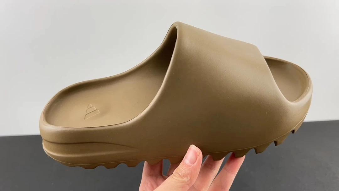 Adidas Slippers — 6eea6834