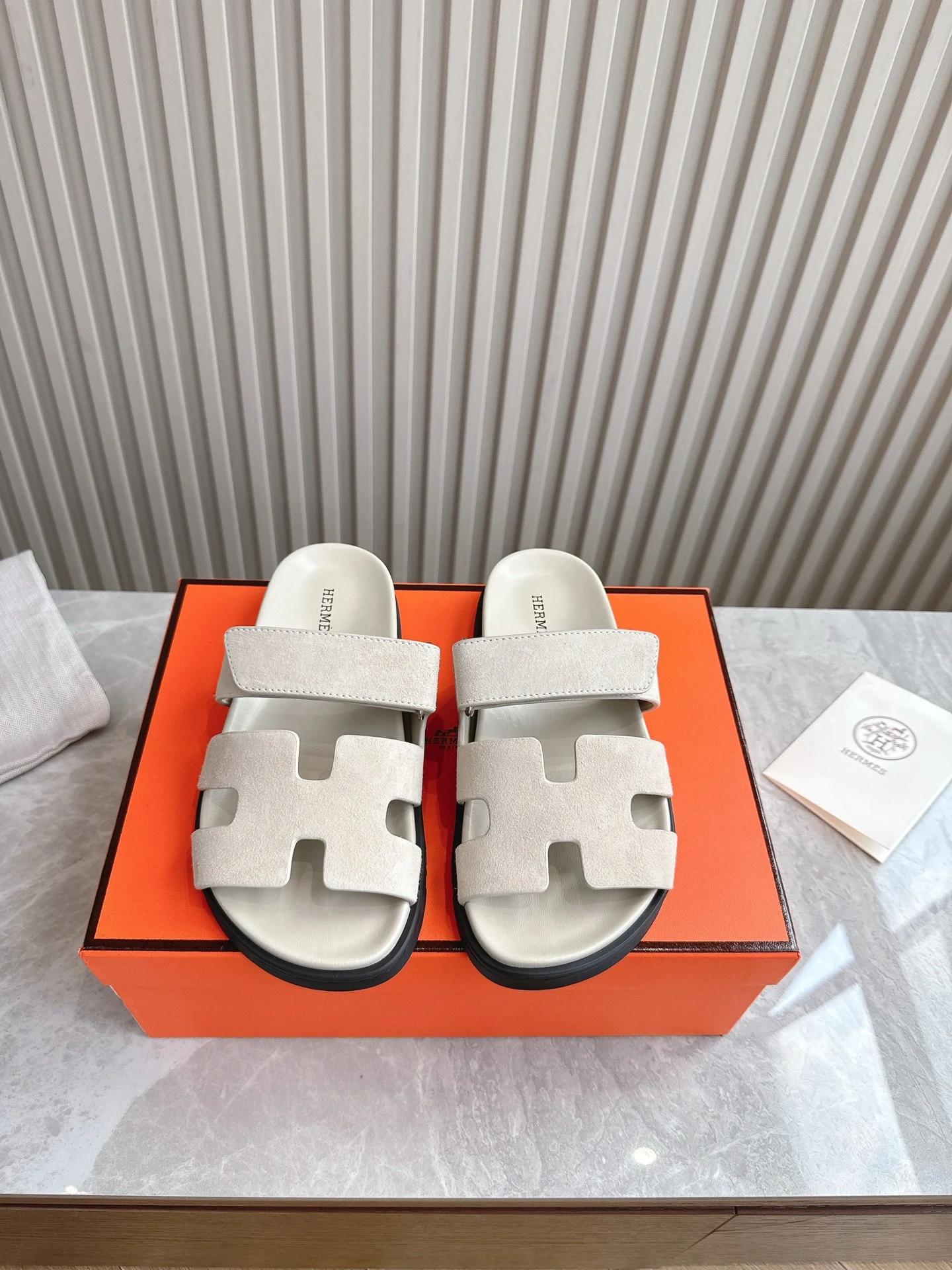 Hermès Slippers — 7091f480