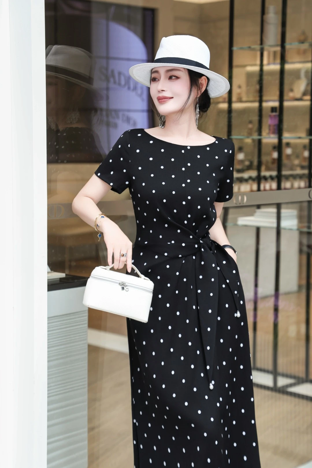 Dresses — 7052bbd9