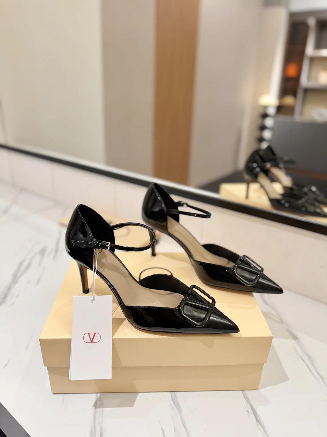 Valentino Sandals — aae87bd8