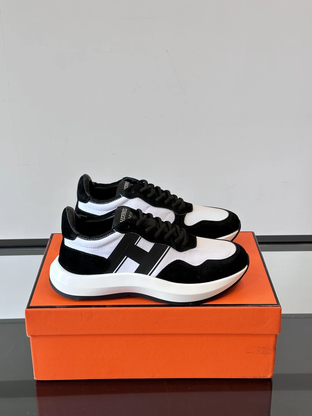 Hermès Sneakers — 1ee3088e