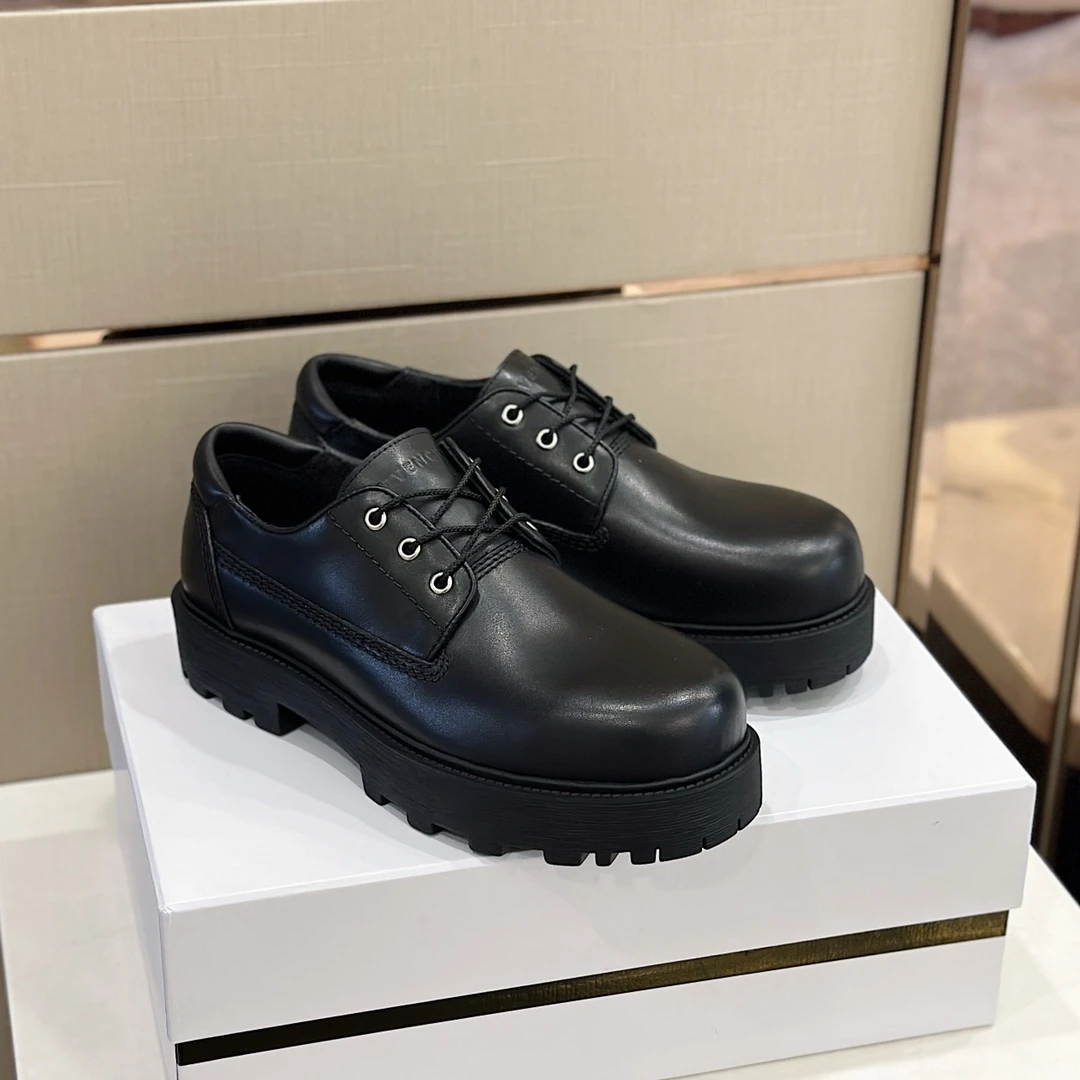 Givenchy Boots — 6ff93989