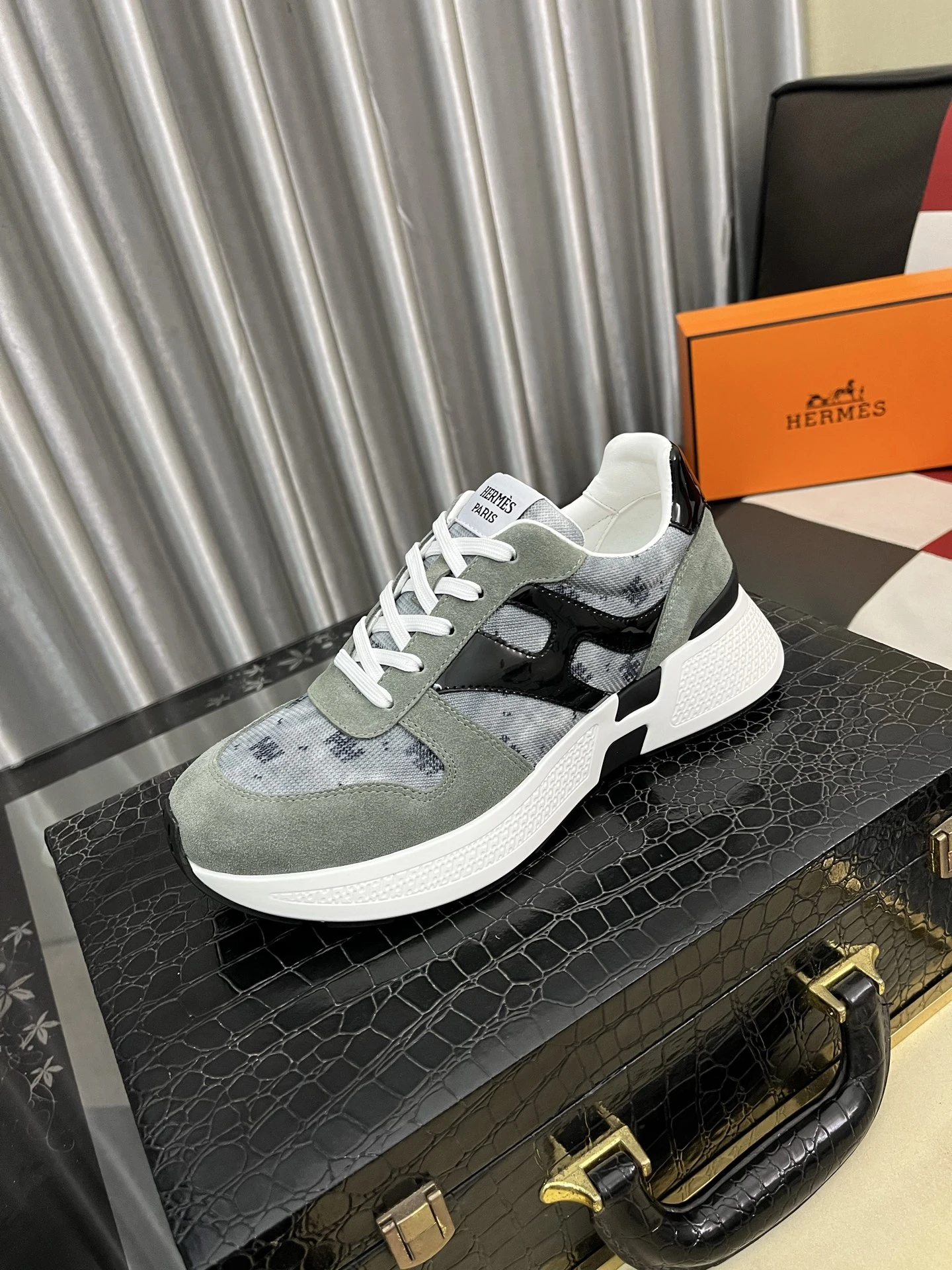 Hermès Sneakers — ab221a34