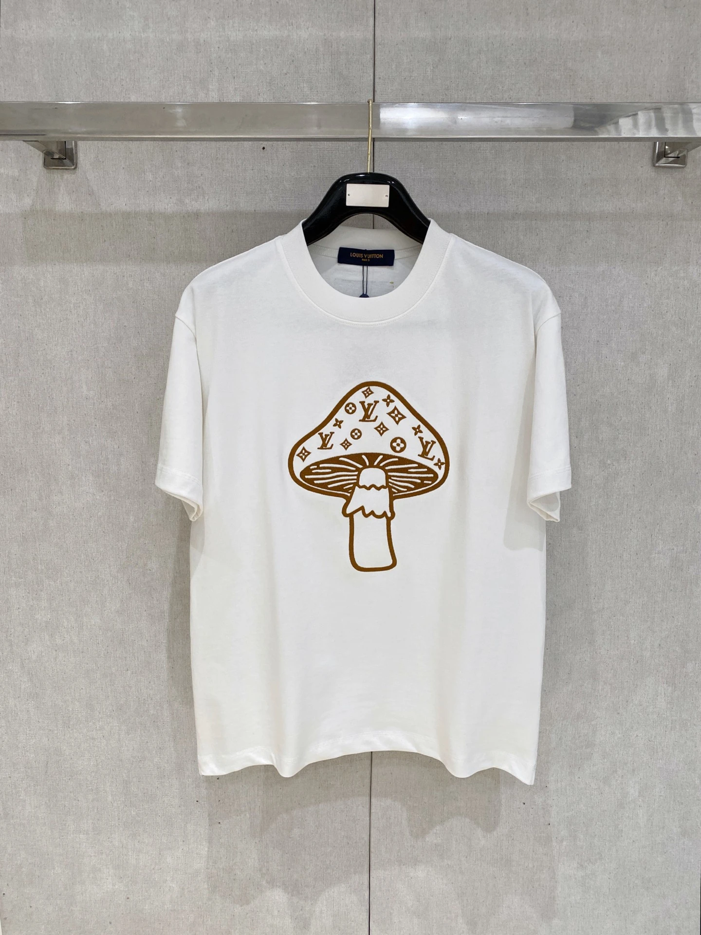 Louis Vuitton T-Shirt — 2e208462