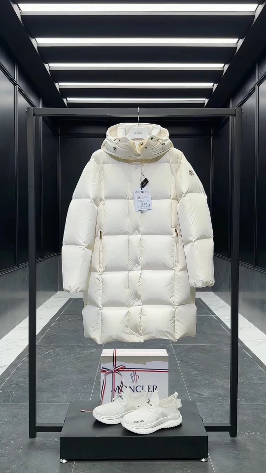 Moncler Down Jackets — 733c8aa3