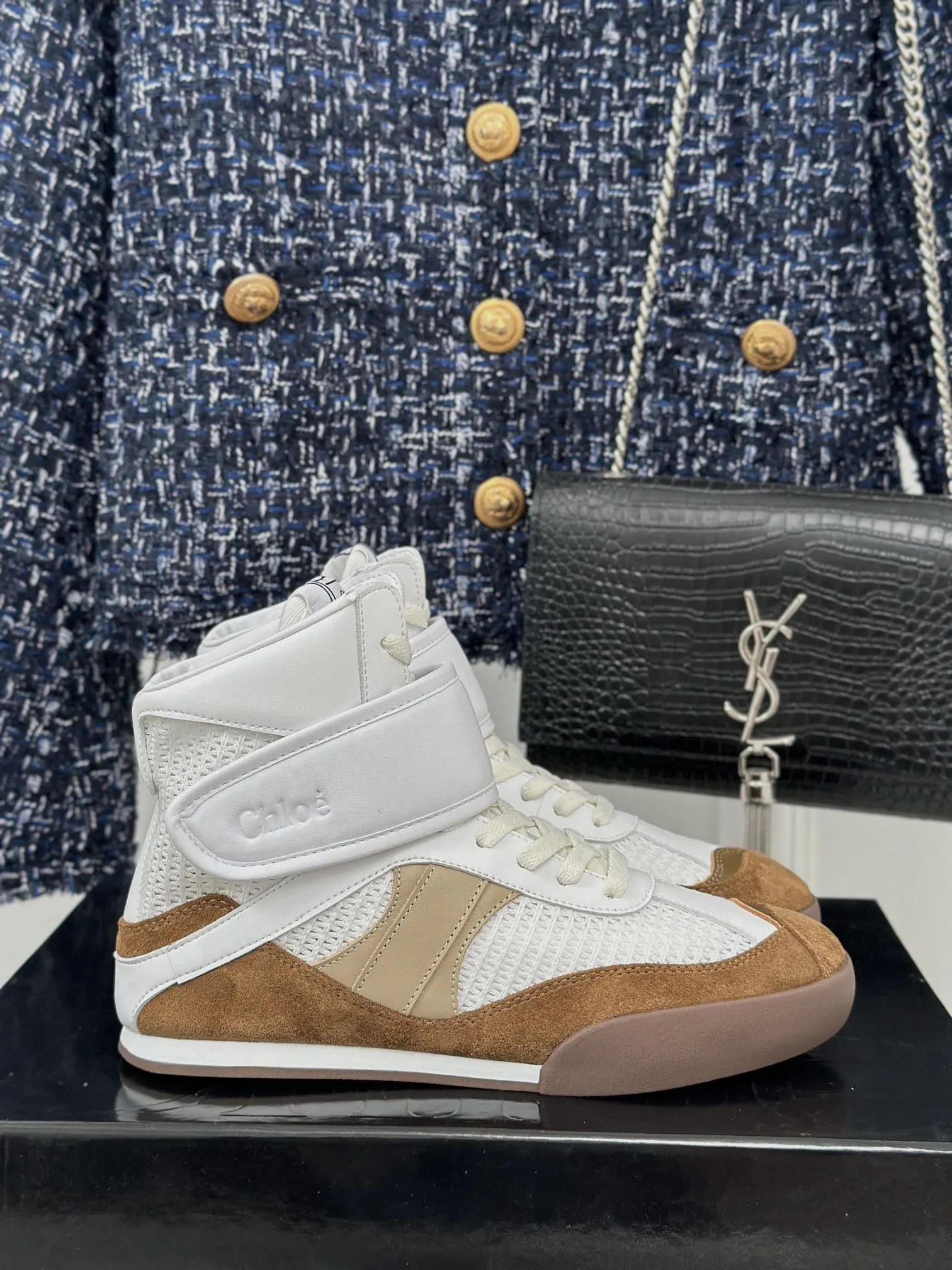 Sneakers — d500e5a4