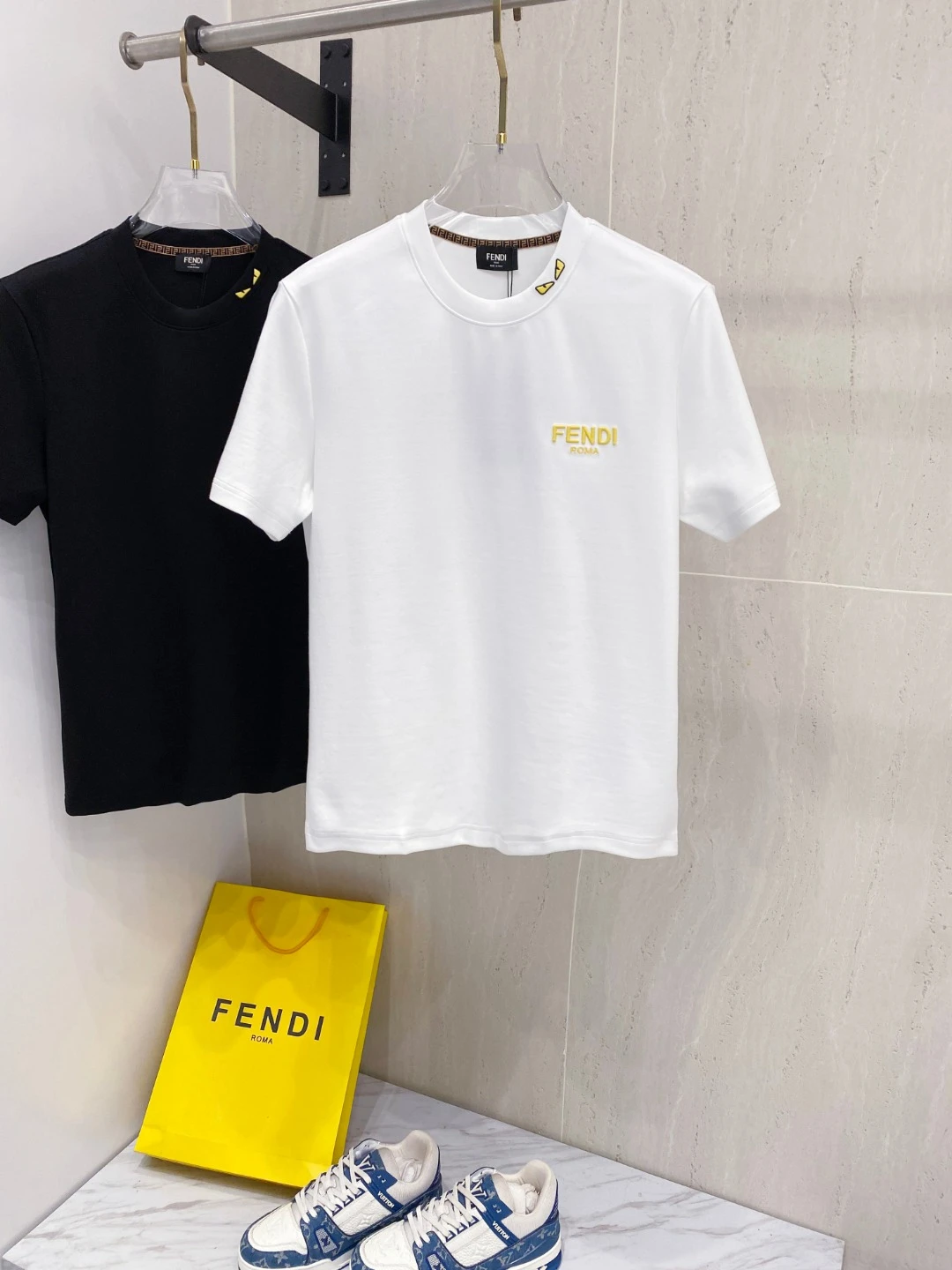 Fendi T-Shirt — 7e02d748