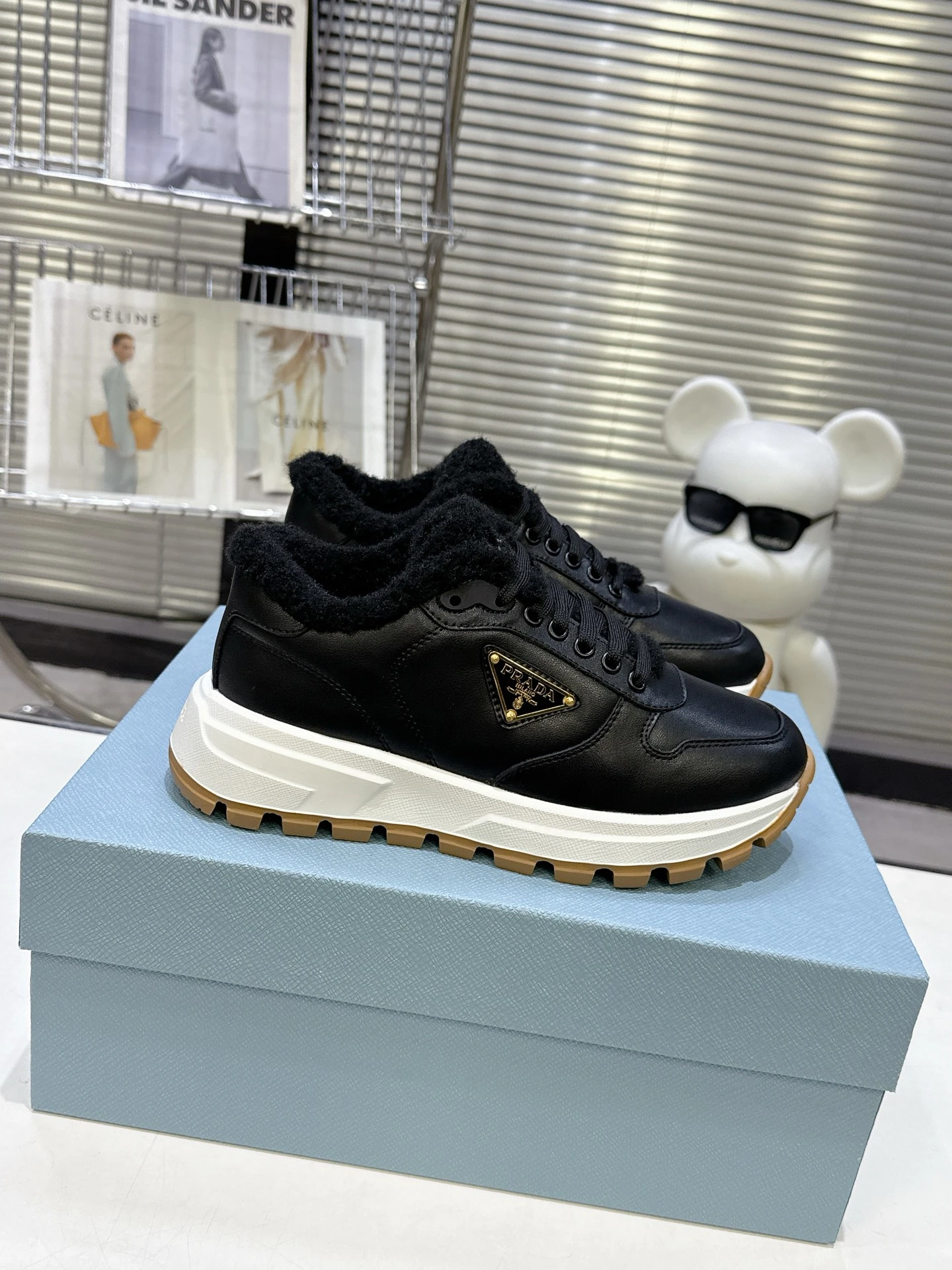 Prada Sneakers — ec51e745