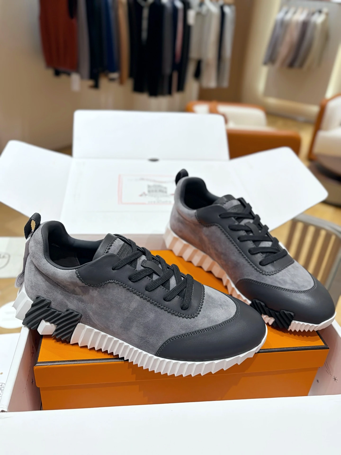 Hermès Sneakers — 74086ae5