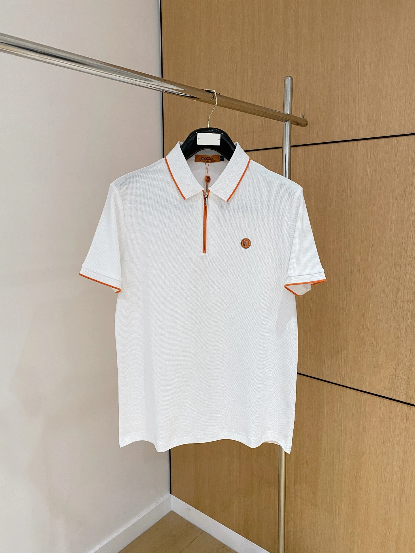 Hermès T-Shirt — 02306be3