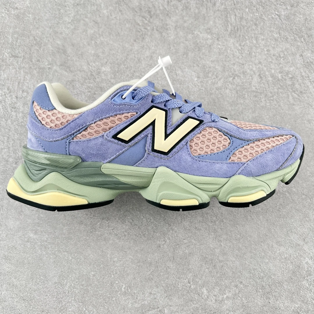 New Balance Sneakers — 0ca75dcb
