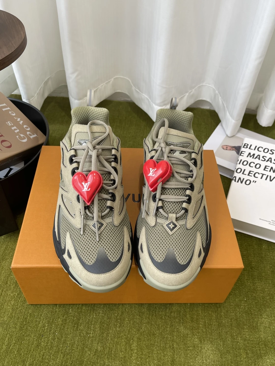 Louis Vuitton Sneakers — a63848d2