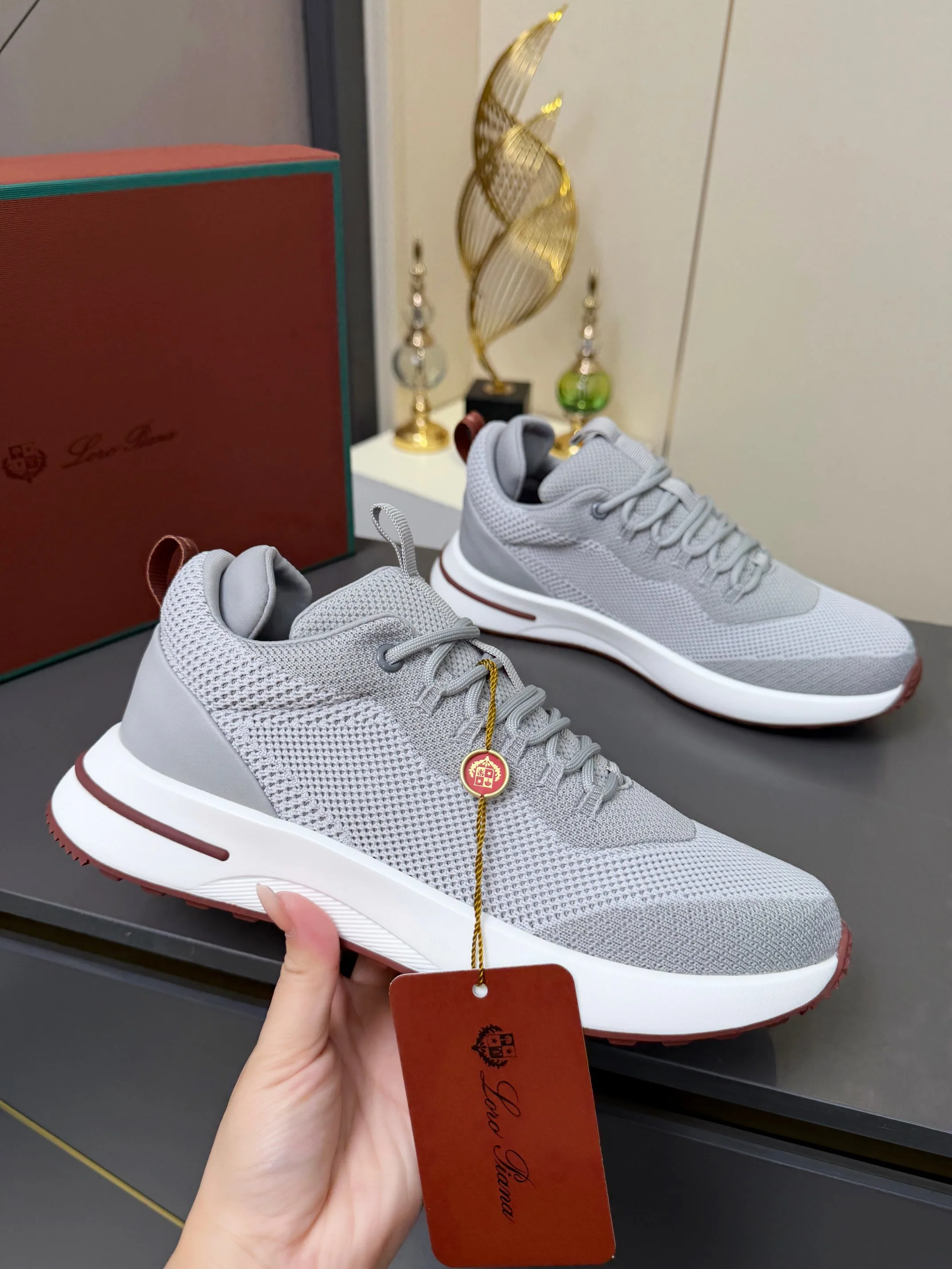 Loro Piana Sneakers — d3d10d6d