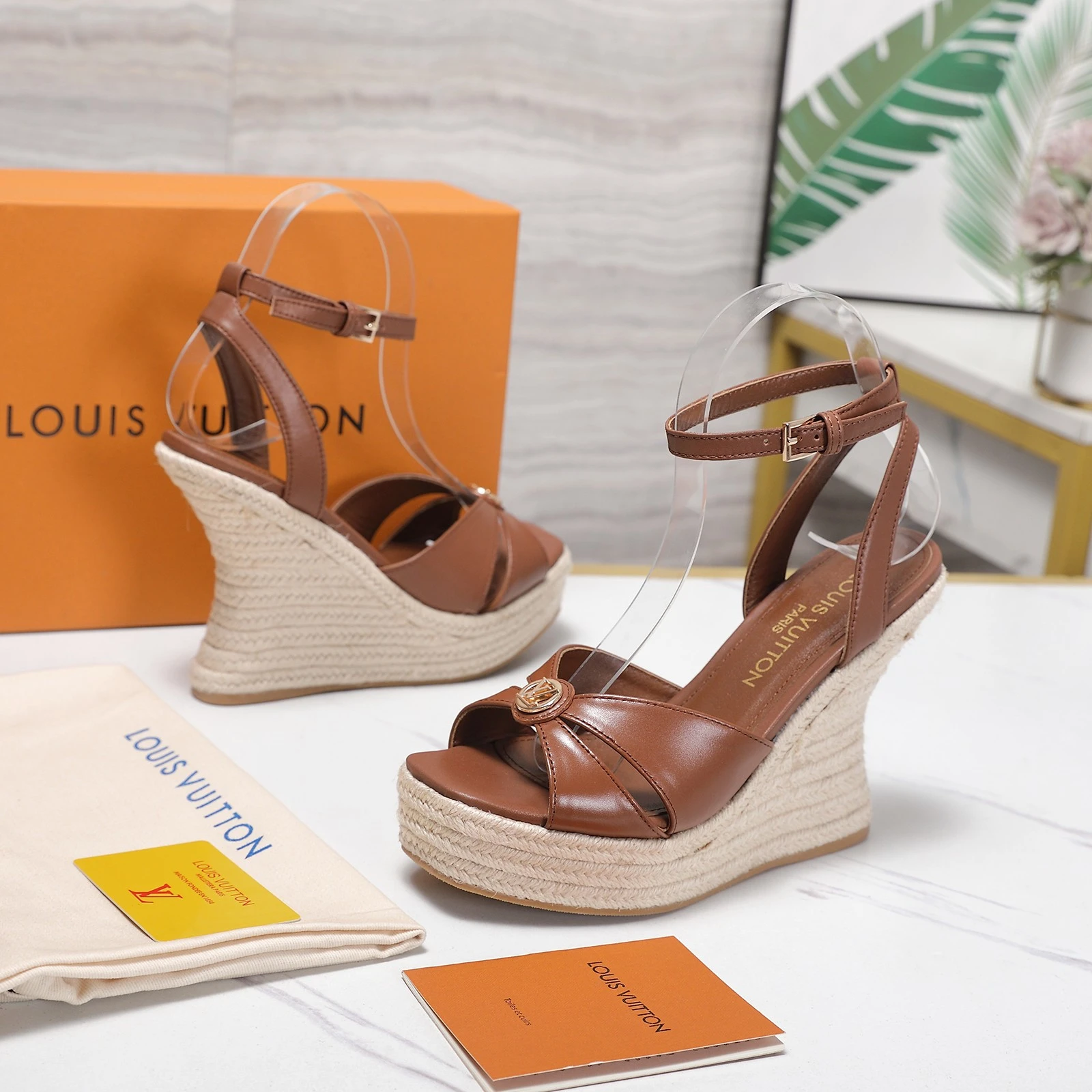 Louis Vuitton Sandals — 25bbca06