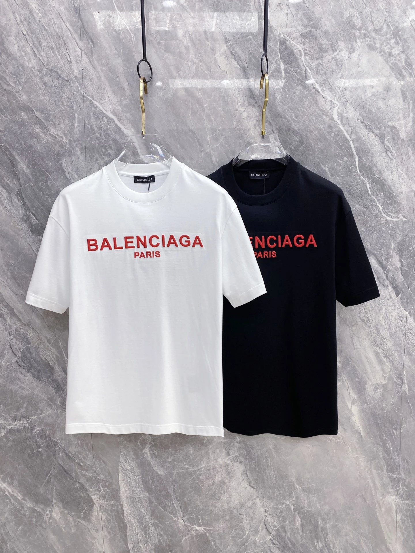 Balenciaga T-Shirt — f175fc25