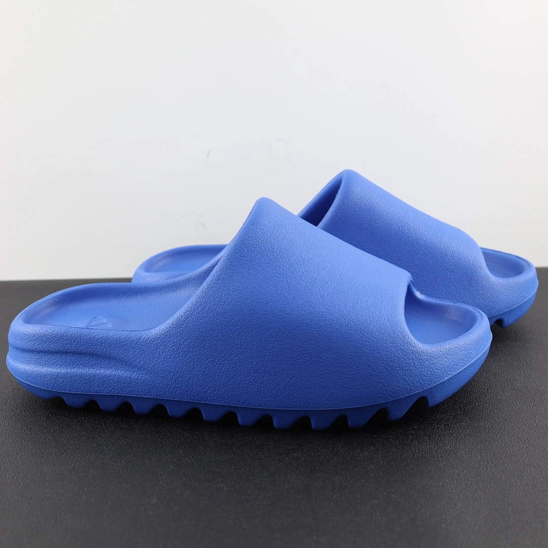 Adidas Slippers — 0f0af32d