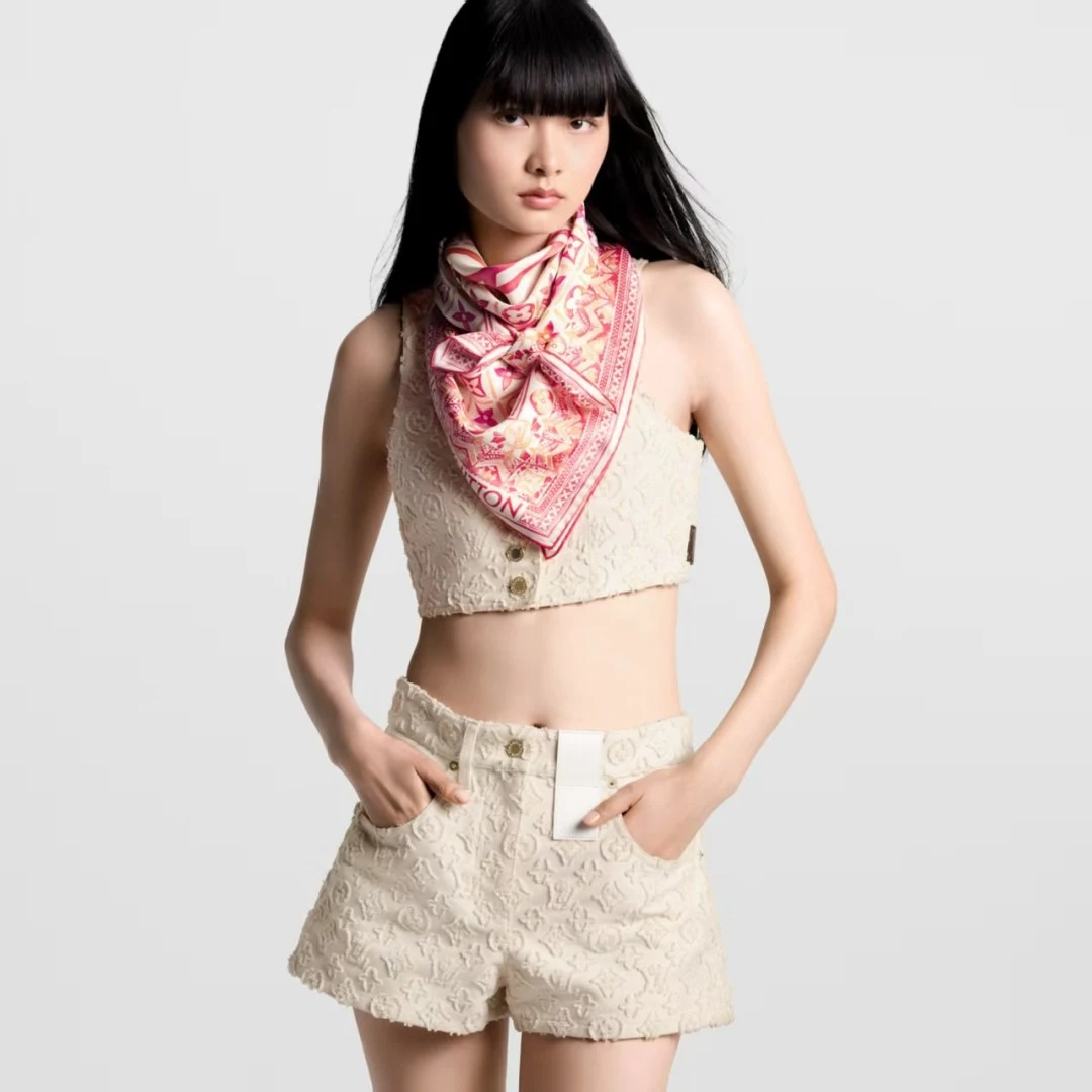 Louis Vuitton Scarves — 5c00d0da