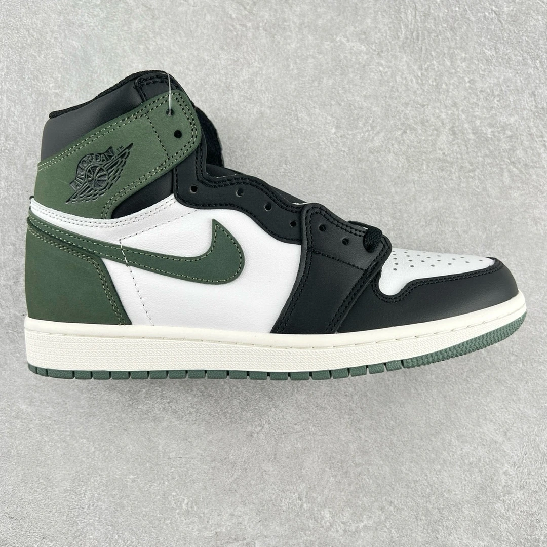 Nike Shoes — ad8340d4