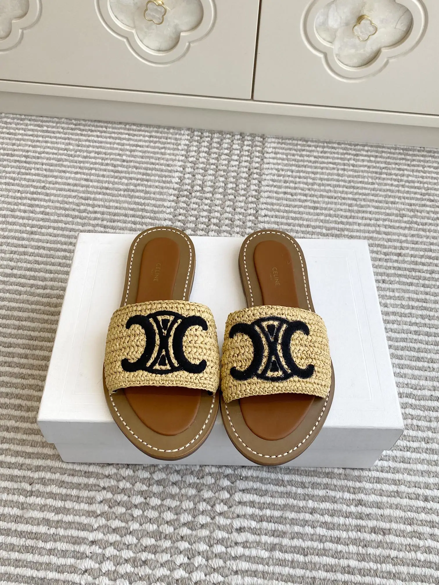 Celine Slippers — b1b938ee