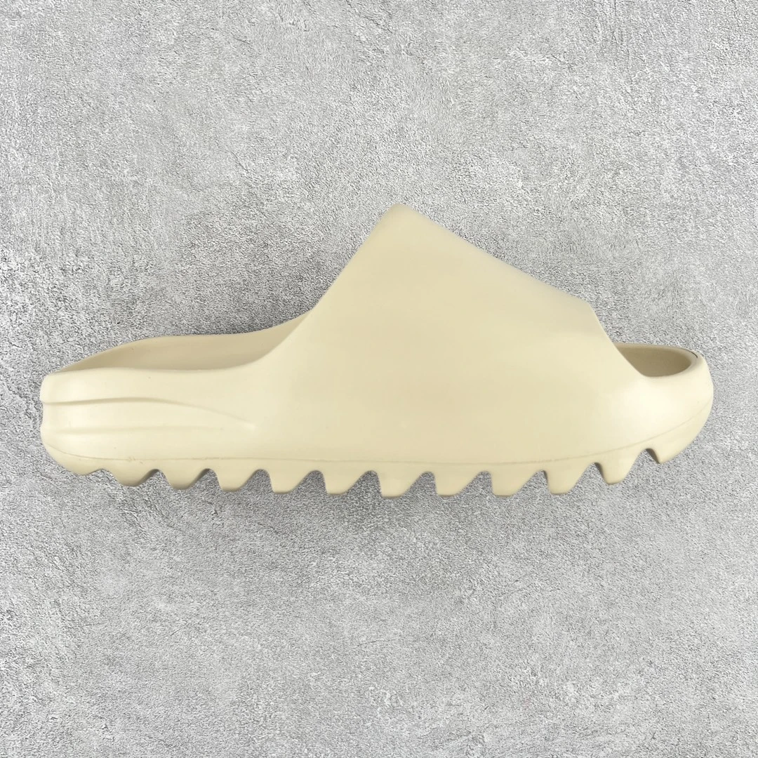 Adidas Slippers — aae6eff8