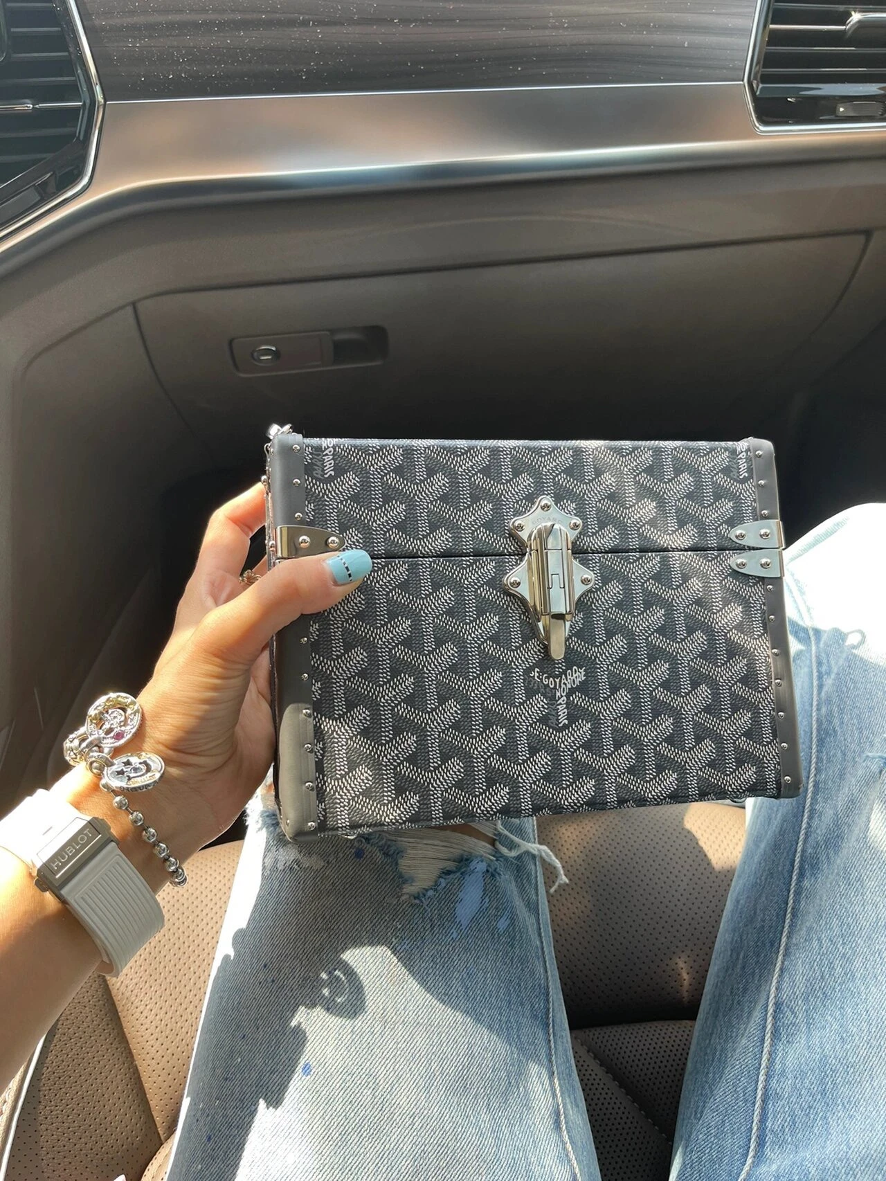 Goyard Crossbody Bags — d91f4c89