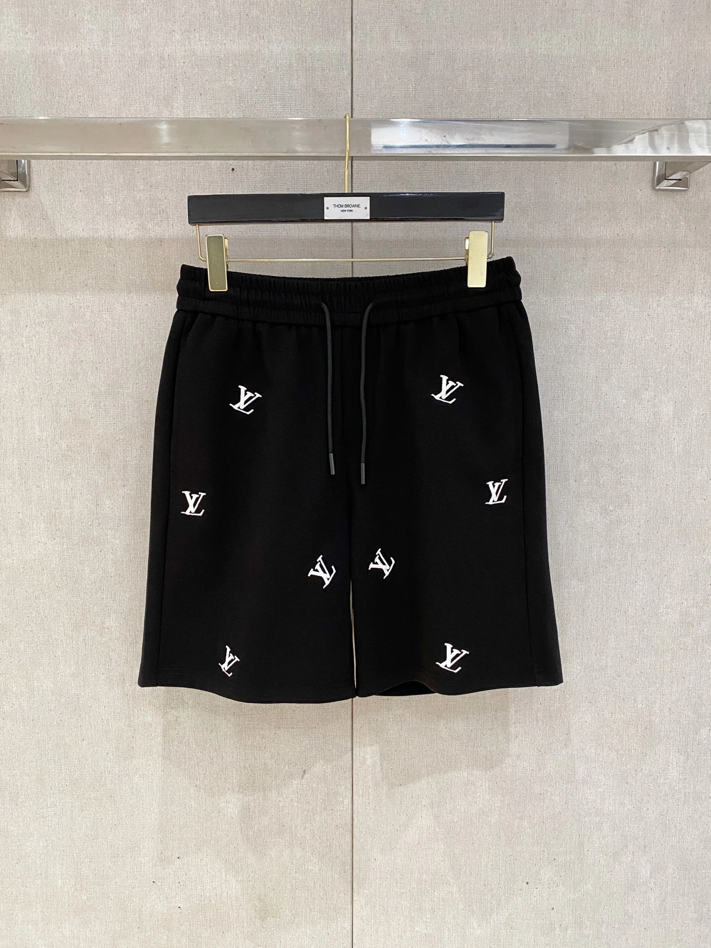 Louis Vuitton Shorts — f0d60874