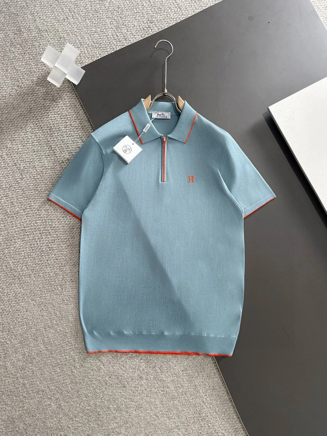 Hermès T-Shirt — c6a49b82