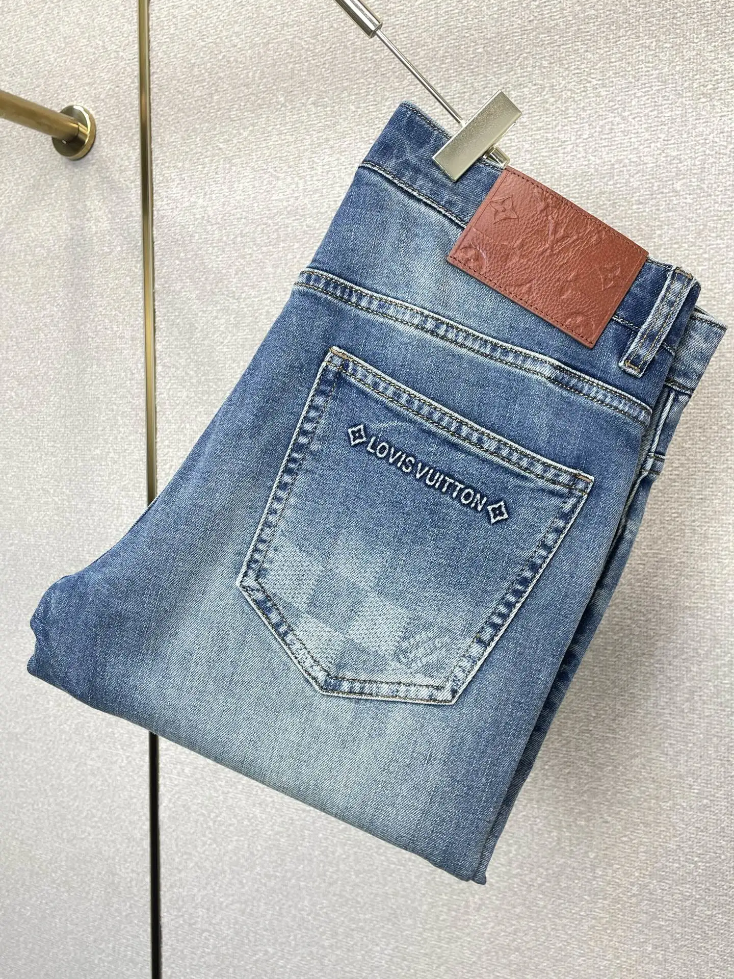 Louis Vuitton Jeans — e3f841f6