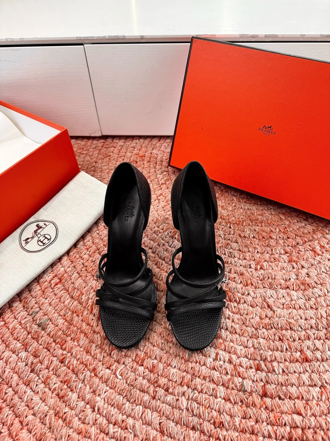 Hermès Sandals — 6e145694