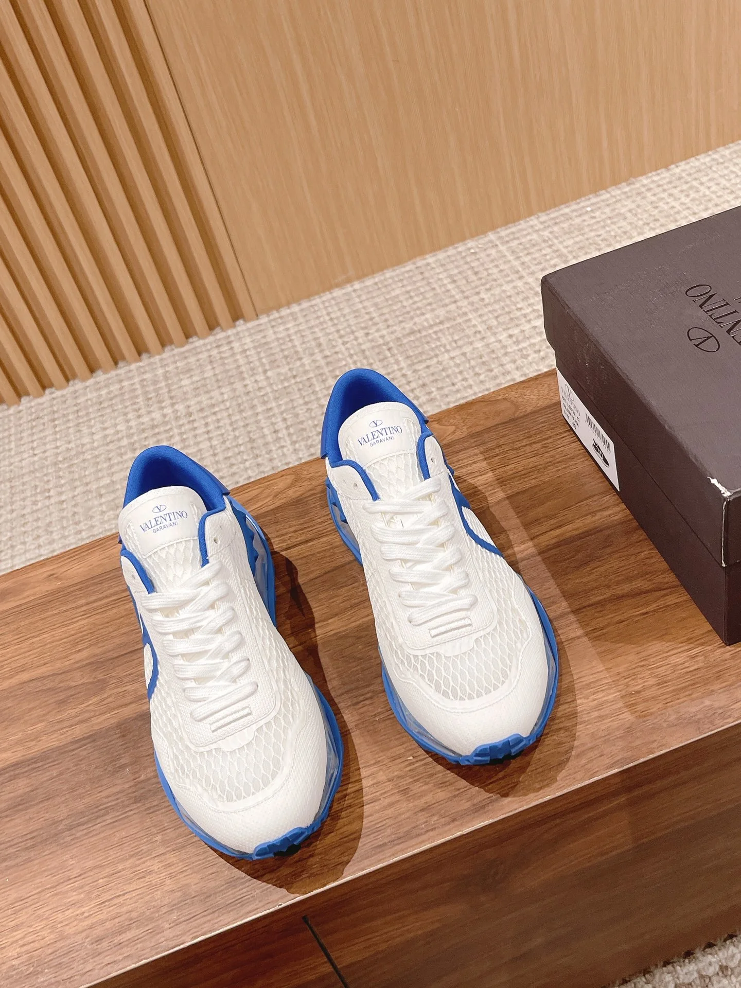 Valentino Sneakers — a469ccd4