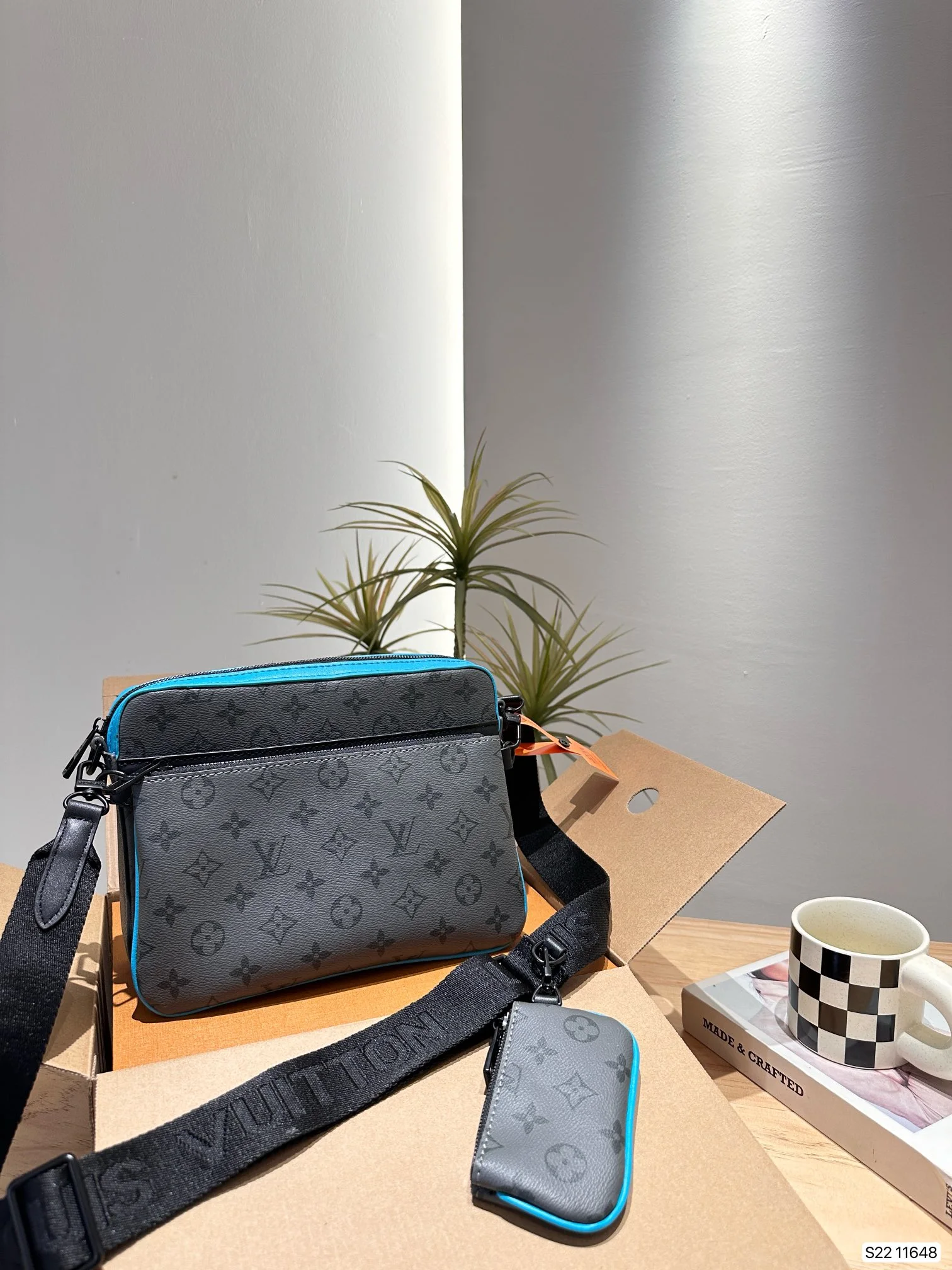 Louis Vuitton Bag — 104198a2