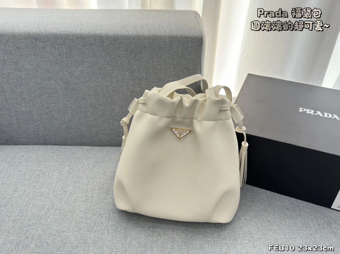 Prada Bag — cb6342fc