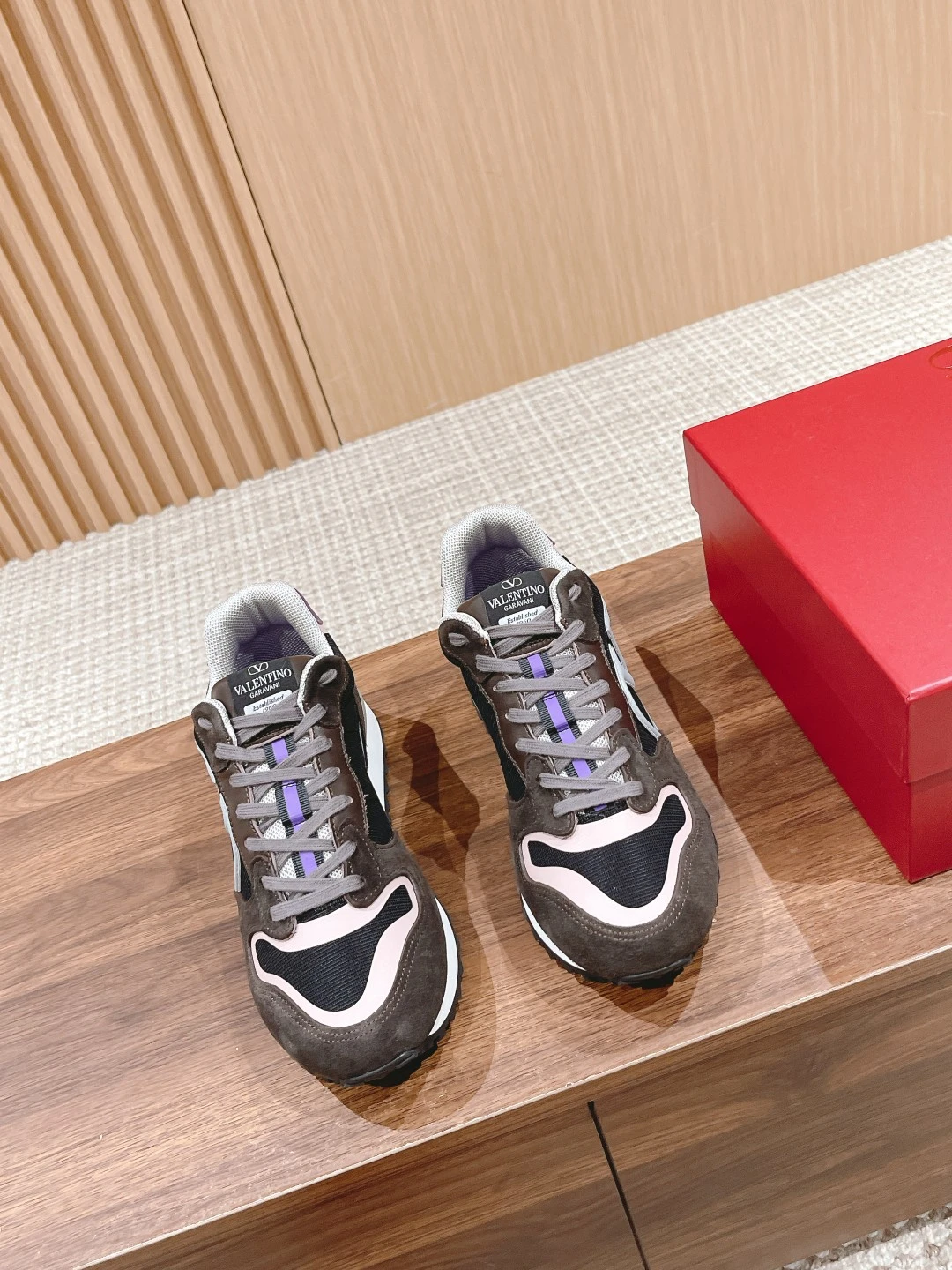 Valentino Sneakers — 8de73e66