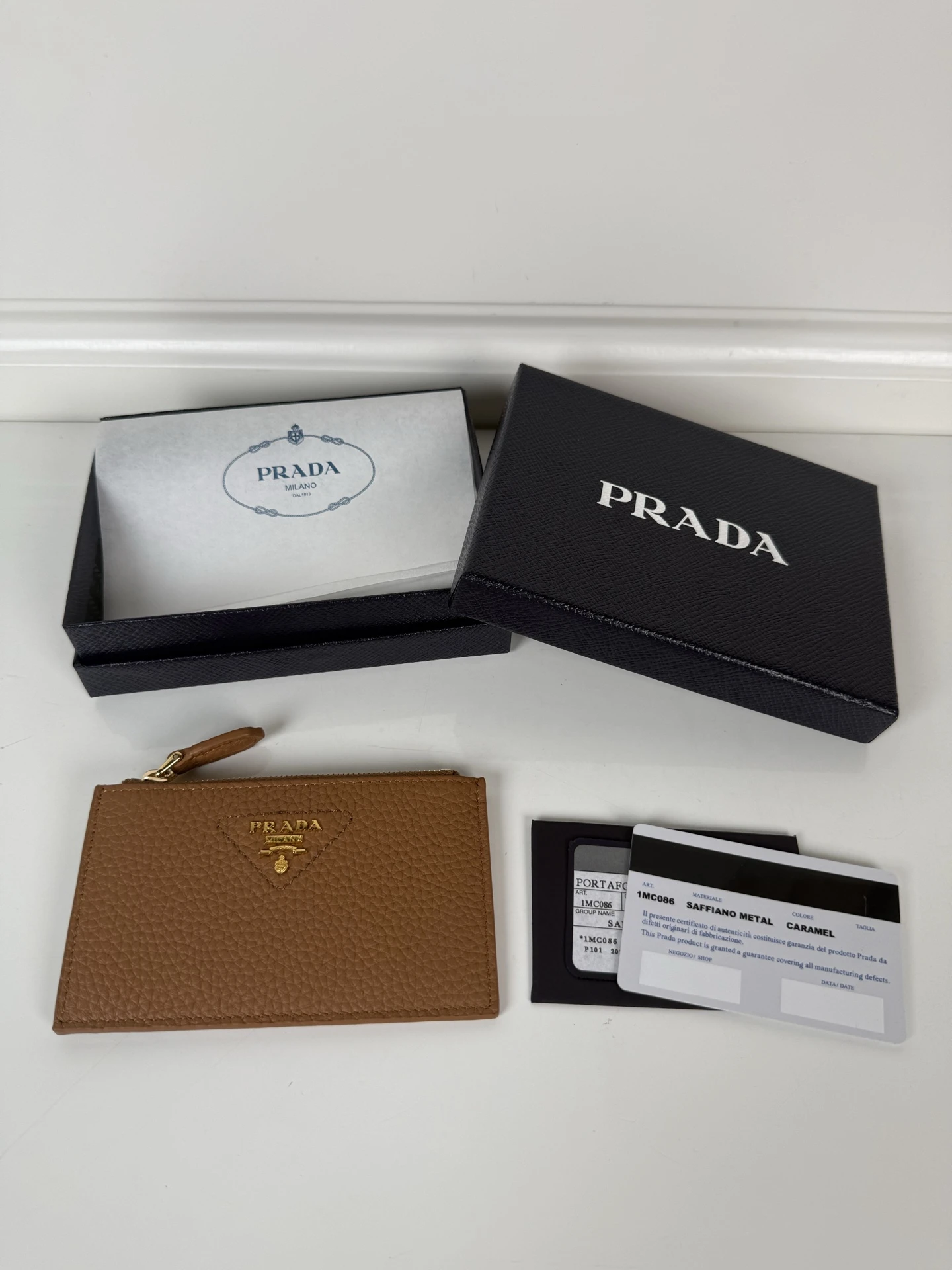Cardholders — 998c4e7b