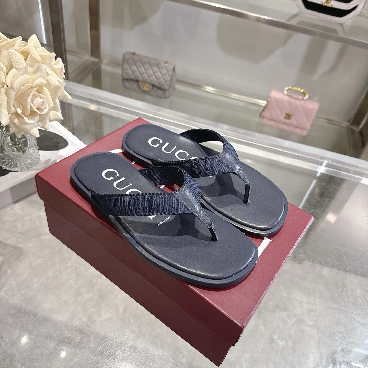 Gucci Slippers — 807c63e2