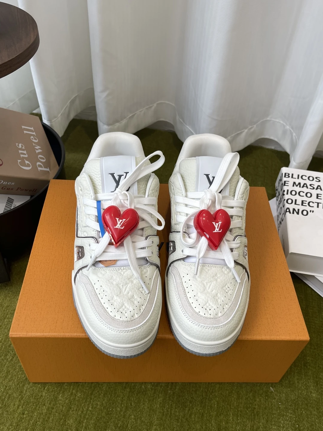 Louis Vuitton Sneakers — e8447866