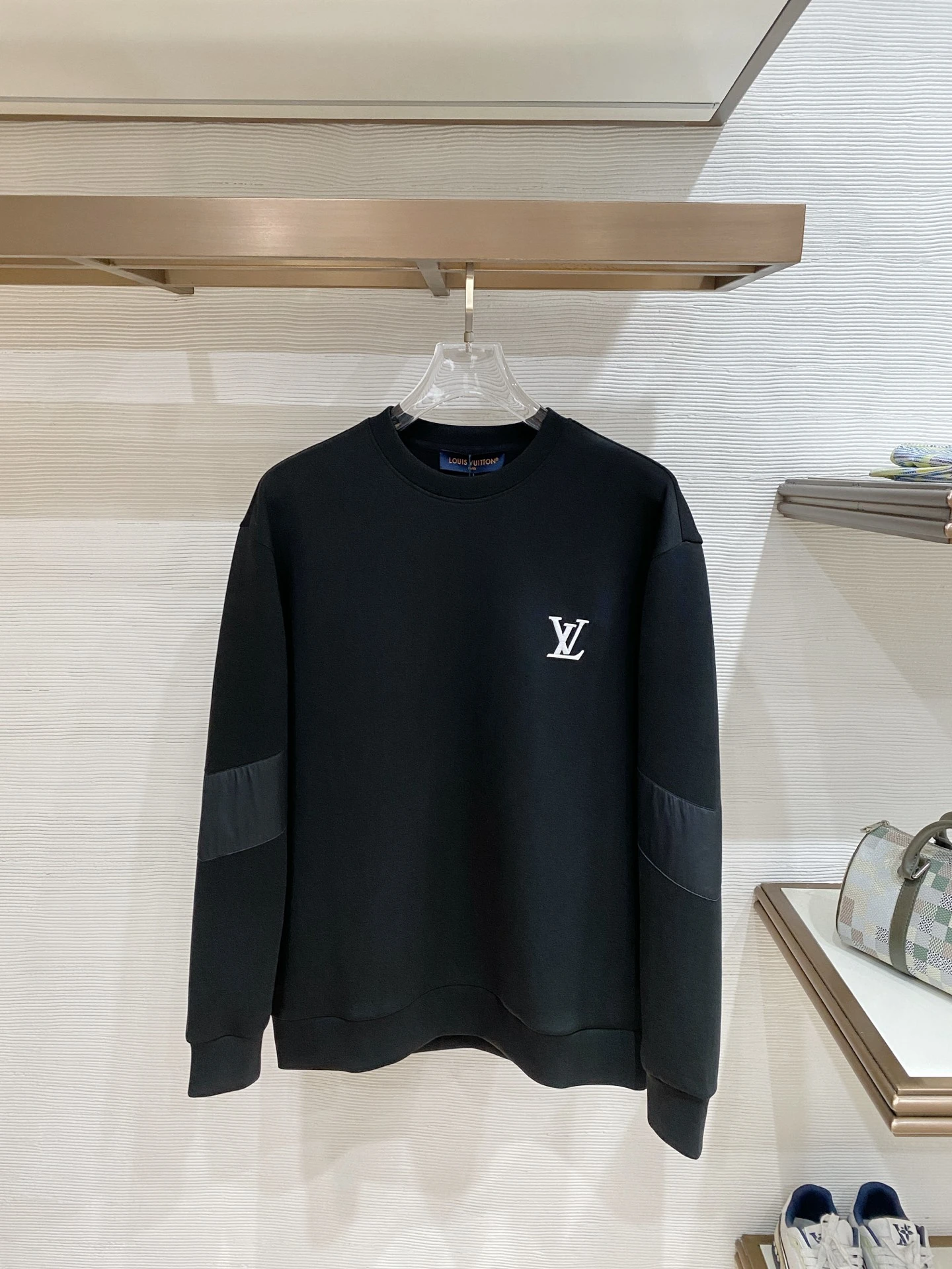 Louis Vuitton Sweatshirts — 55ccaa53