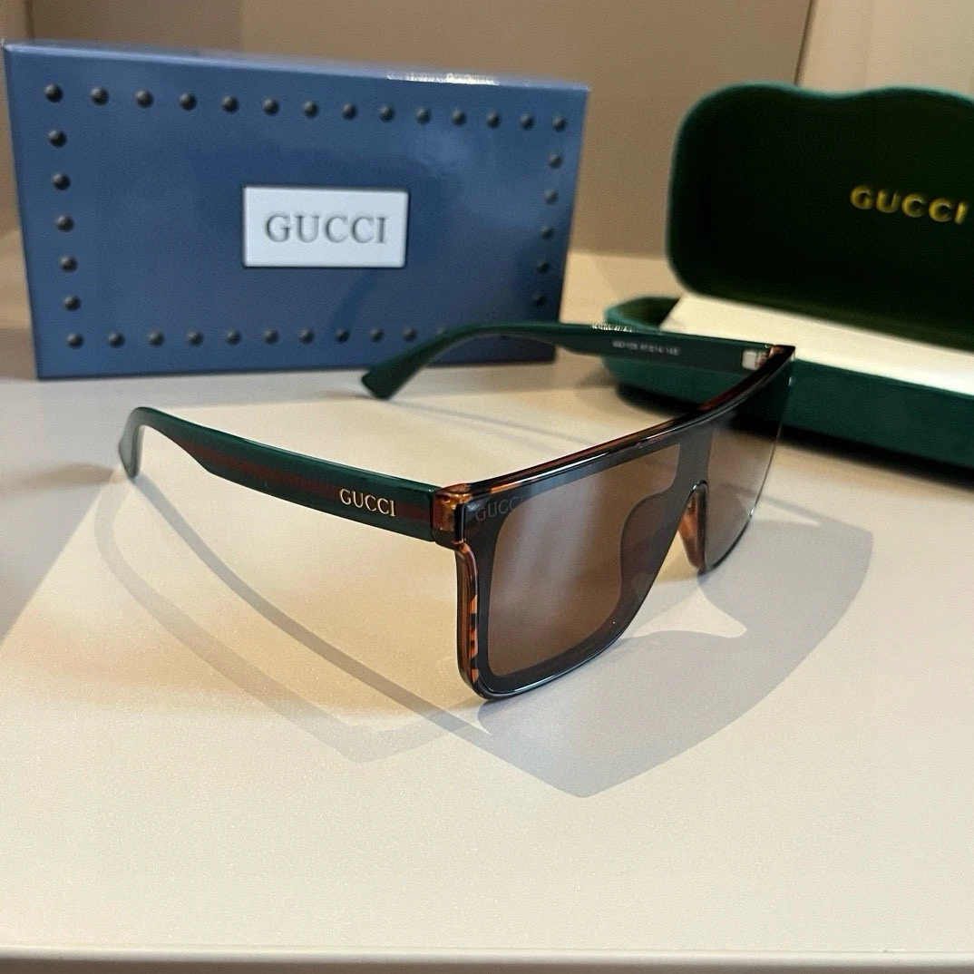 Gucci Eyewear — 550e4805