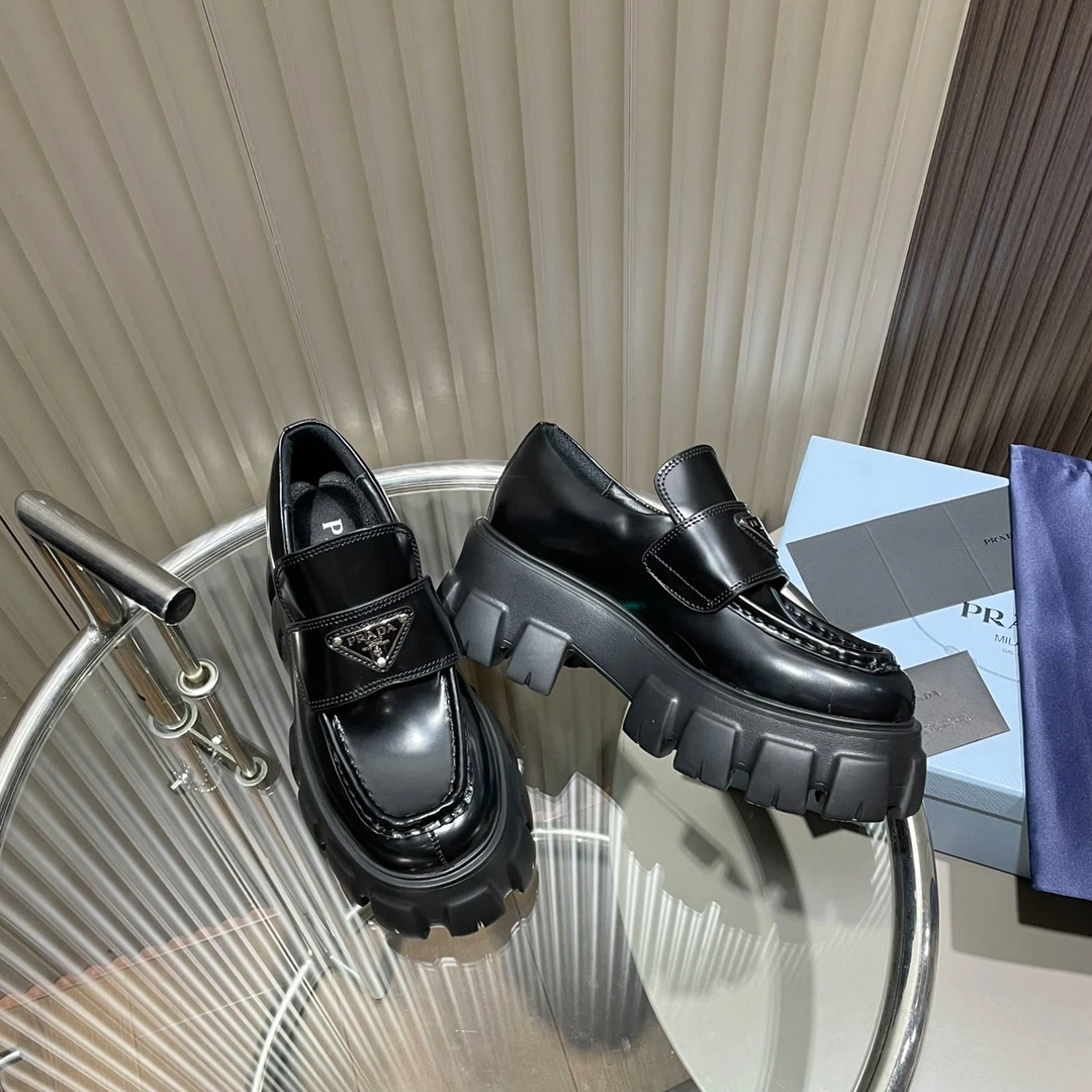 Prada Shoes — 83ae02d8