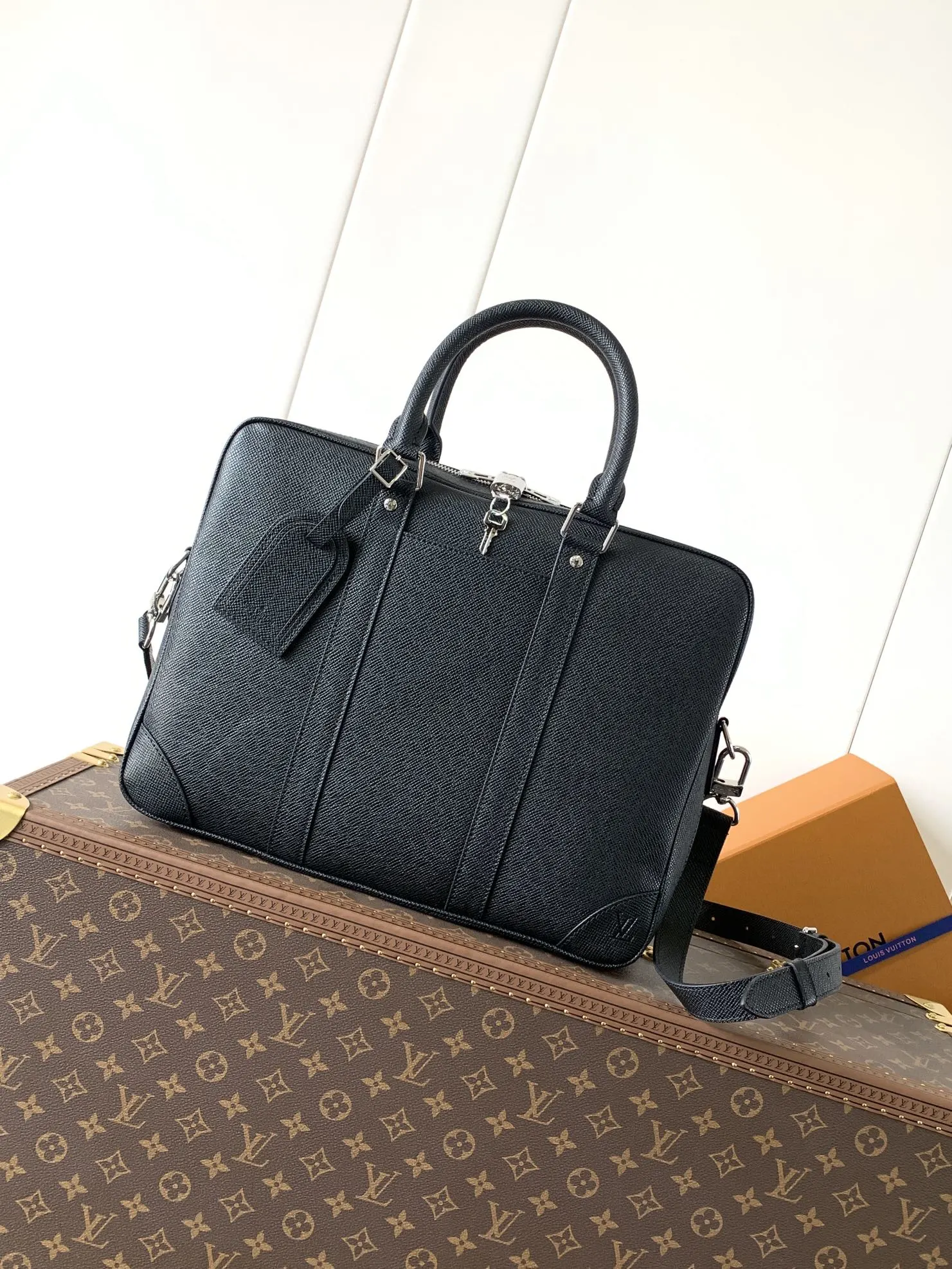 Briefcases — 24f6a617